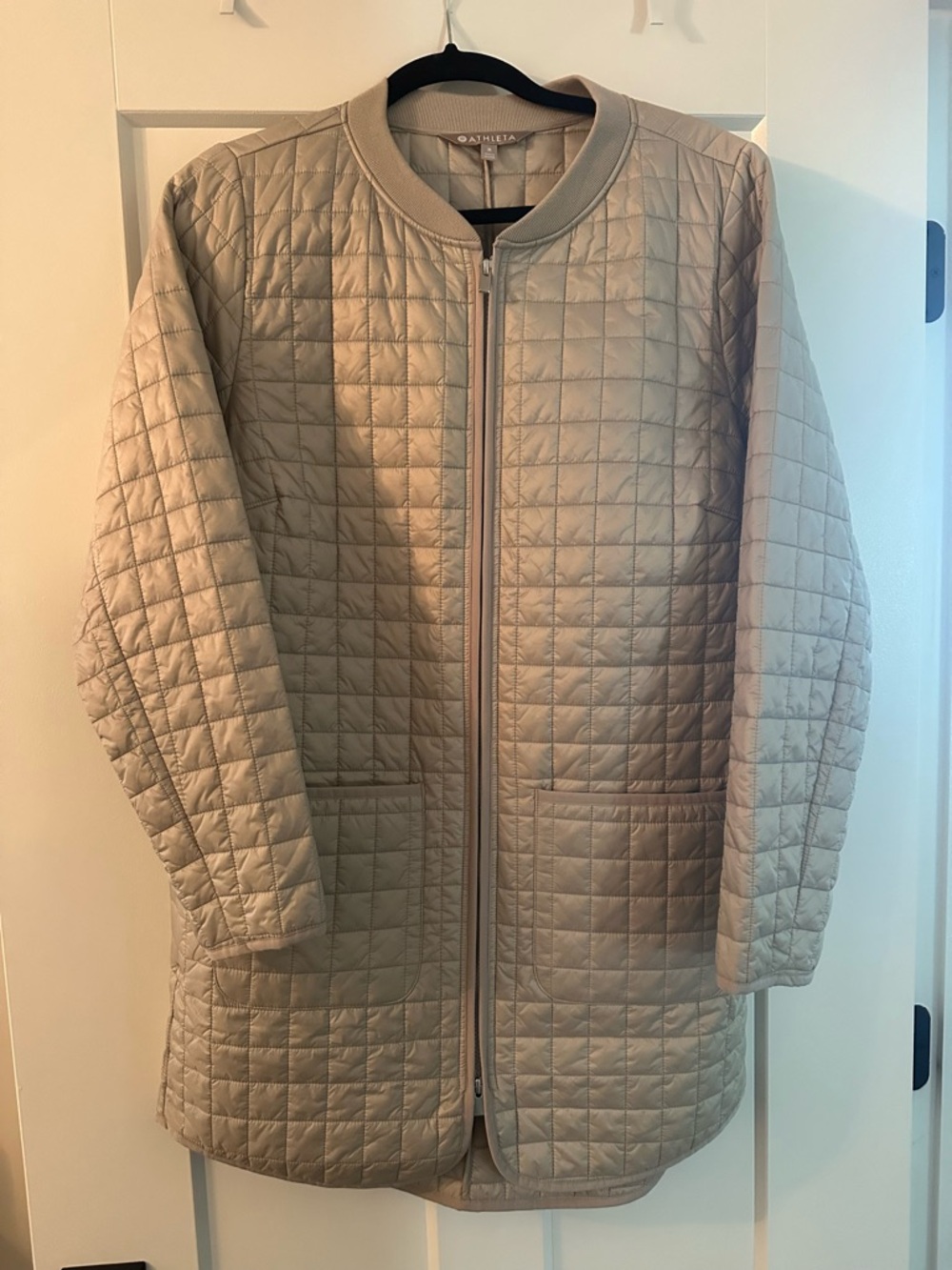 Athleta Quilted Long Zip Jacket in Light Beige Size Medium